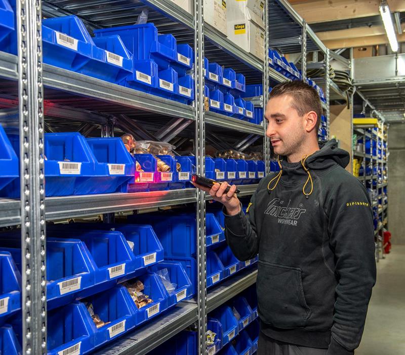 Magasinier (m/f) - Carrière